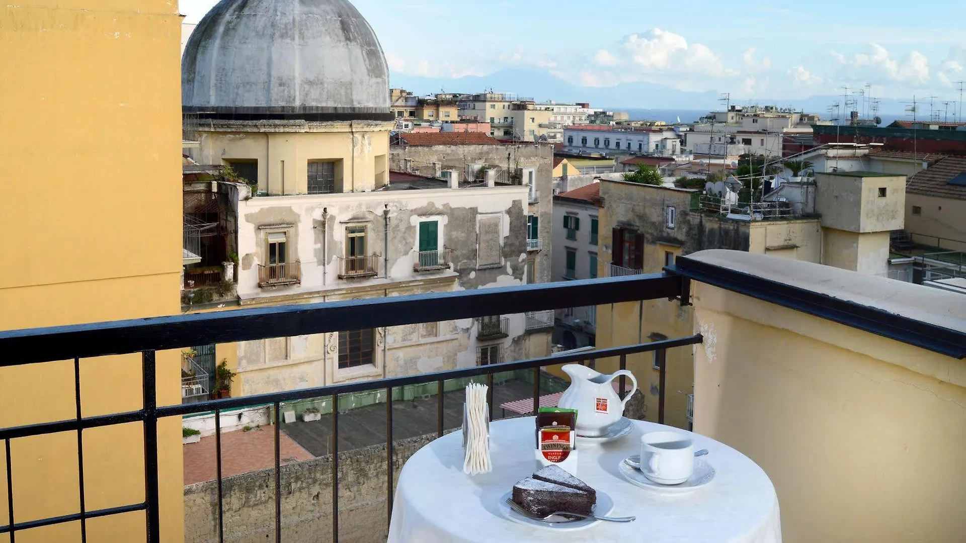 Pinto-Storey Hotel Napoli 3*,  Italia
