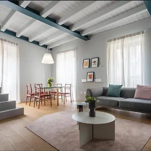  Apartment Heart Porta Romana Italy