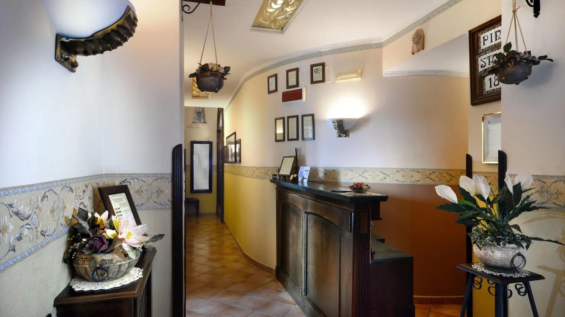 Pinto-Storey Hotel Nápoly